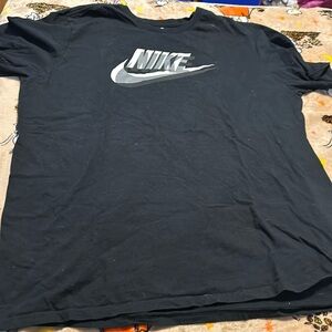 Black Nike Graphic Tee